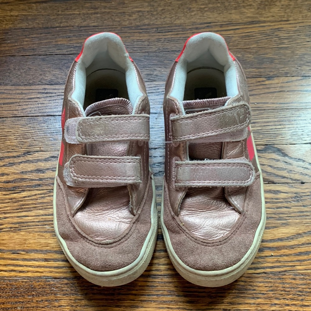 Rose gold veja